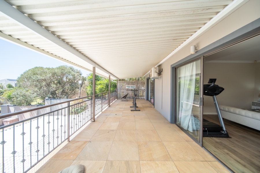 5 Bedroom Property for Sale in Beacon Bay Eastern Cape